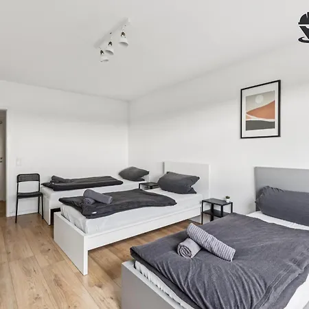 Monteur - Fuer Bis Zu 6 Personen In 63454 - Hu11 *